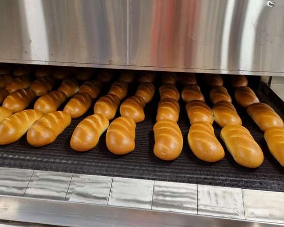 Brad loafs in industrial oven